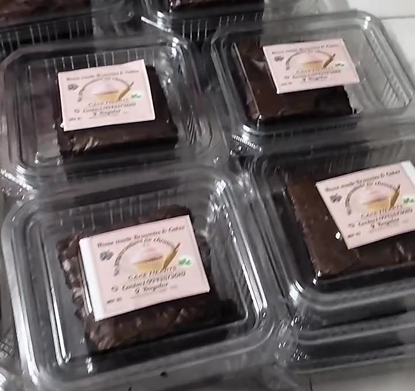 Brownie gift boxes with Cake Hearts stickers
